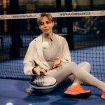 Een paar Wilson padelschoenen met uitstekende grip en comfort, ideaal voor elke padelspeler op de baan.